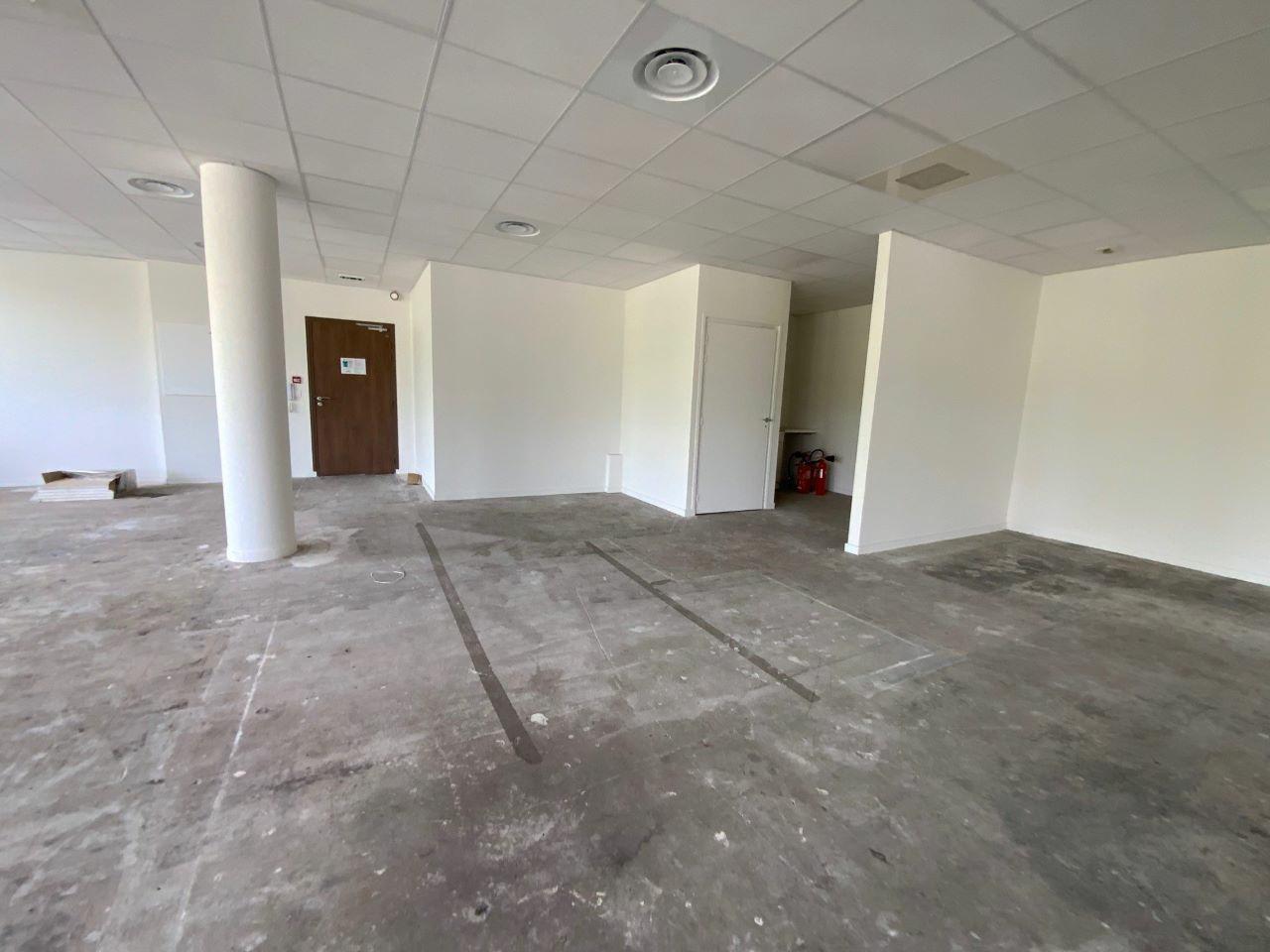 Bureau Saint-Priest 702m² Location bureau Saint-Priest Rhône OLBUR2200978 5